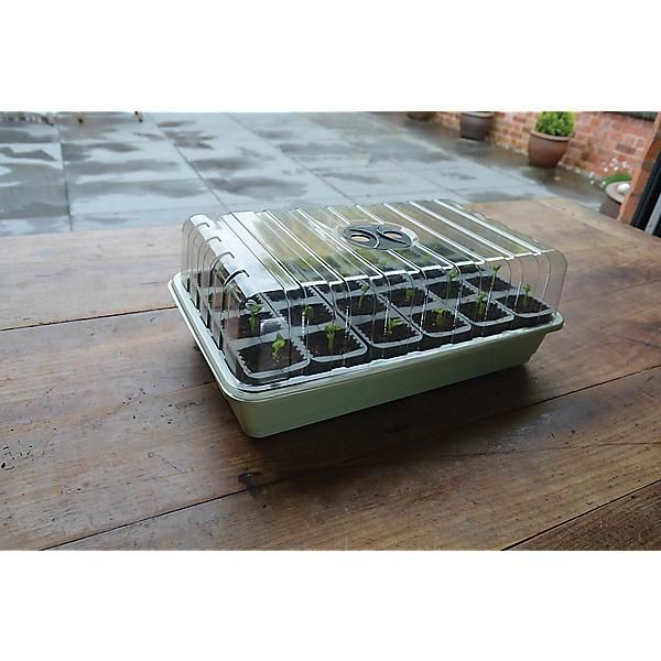 MINI-SERRE AUTO-IRRIGUANTE